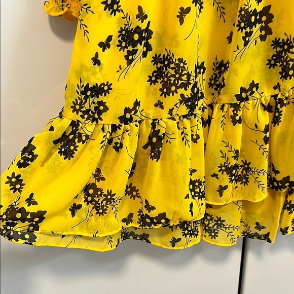 MICHAEL KORS NWOT Floral V Neck Yellow Ruffle Lined Dress, Size M - Picture 6 of 14